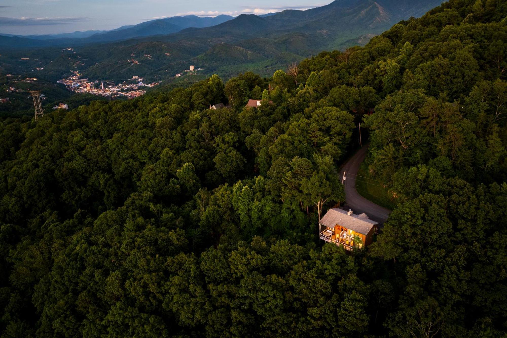 Elevista - Quaint&Private-Views-Hottub-Pooltable-Bears-3 Clubhouse Pools Villa แกตลิงเบิร์ก ภายนอก รูปภาพ